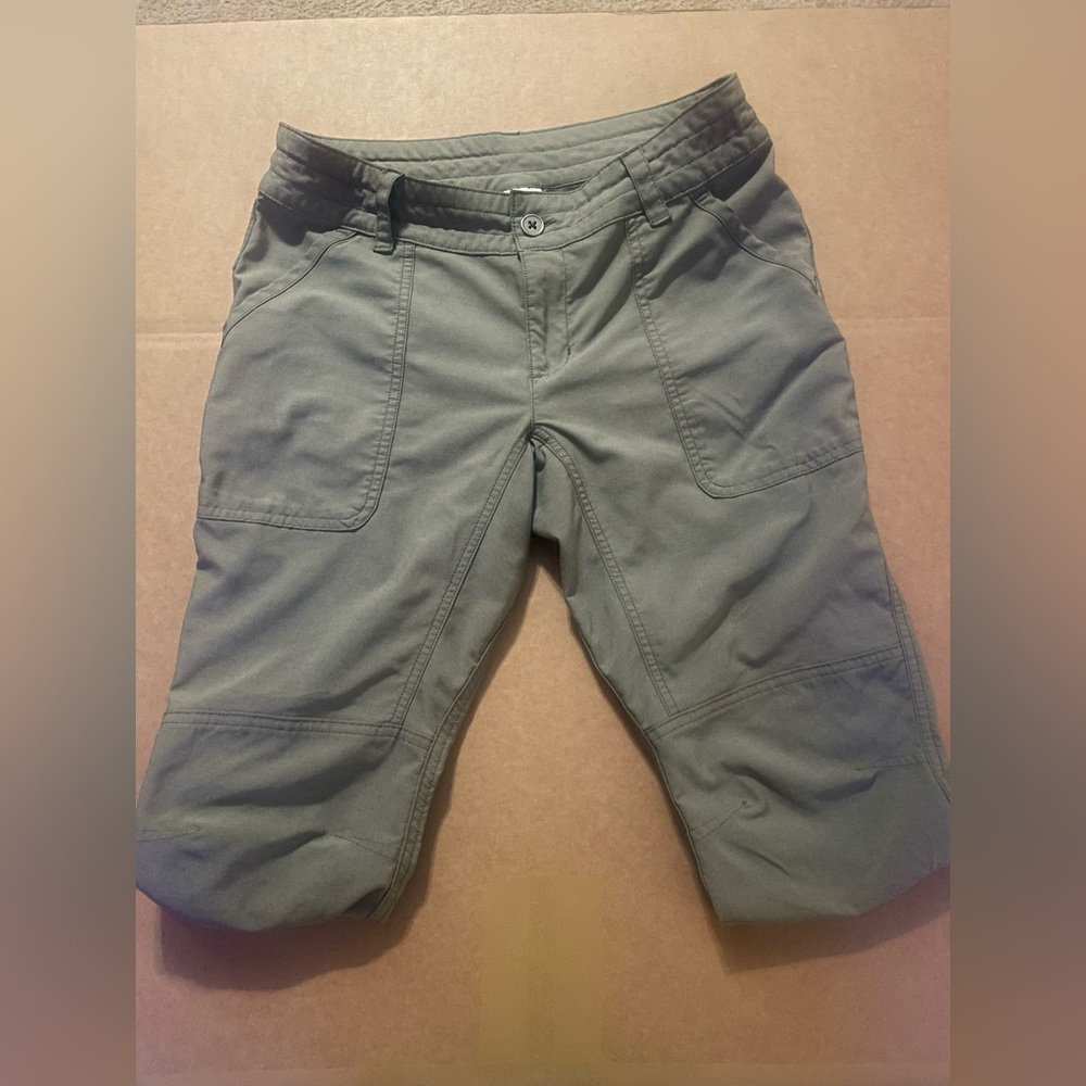 Columbia Women’s  olive green pants